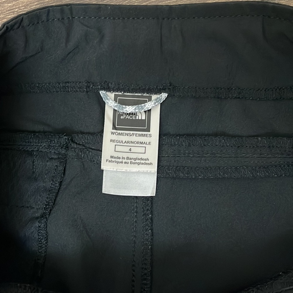 The North Face Black Women’s Capris, Size 4 - Picture 5 of 8